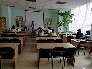 sala do nauki w bibliotece w Dnieprze