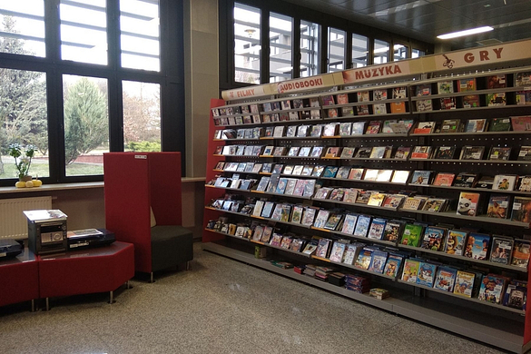 Płyty CD w bibliotece w Chełmie